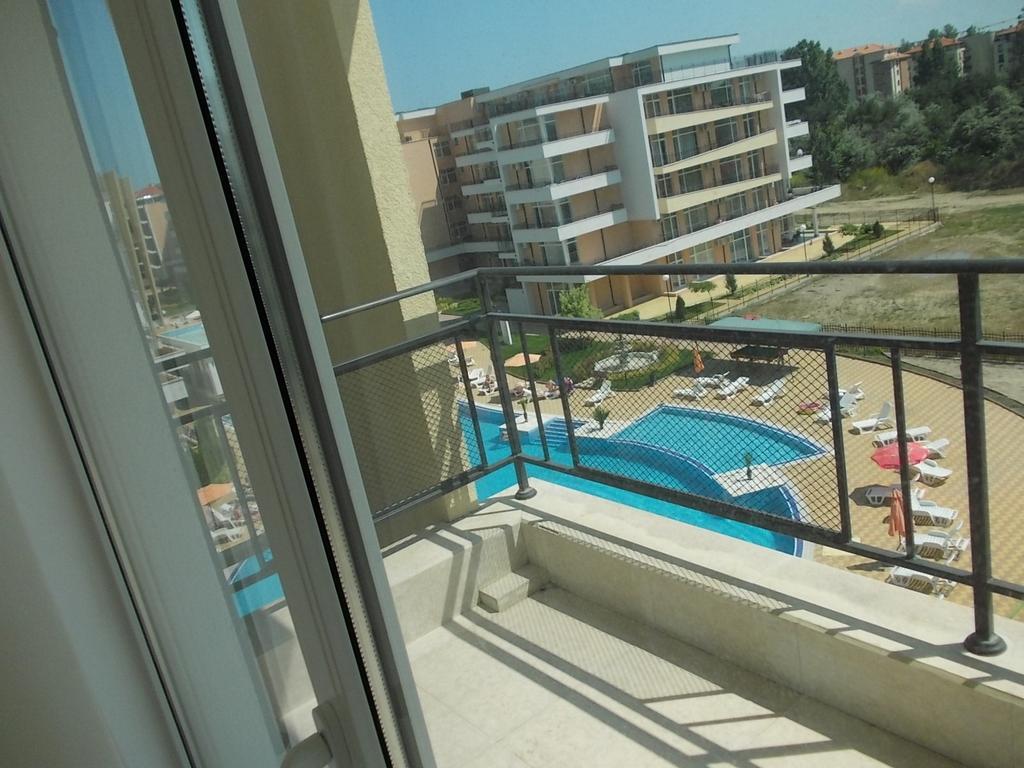 Grand Kamelia Apartment Slântsjev Brjag Rom bilde